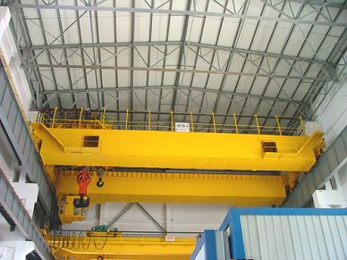 Tugas berat lakonan kren overhed Double Girder